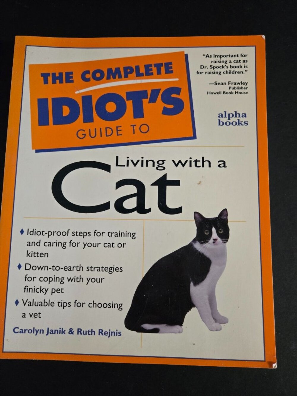 Lot of (2) Cat Books The Complete Idiots Guide to Living with a Cat and Smitten